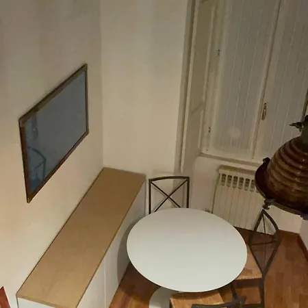 Newly Made With Old Ruins View Hotell Milano