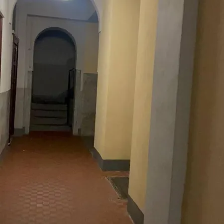 Hotell Newly Made With Old Ruins View Milano